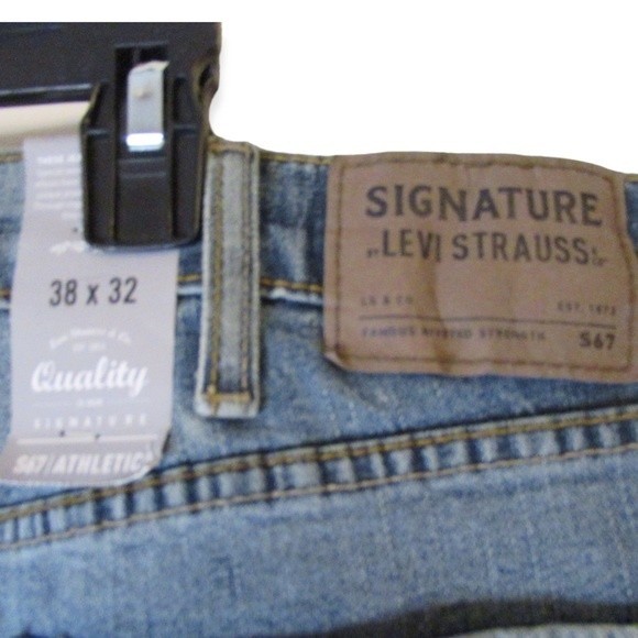 Signature Levi's S67 Athletic Fit Mens Jeans - Picture 3 of 5